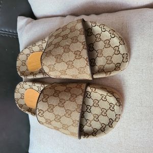 Slippers